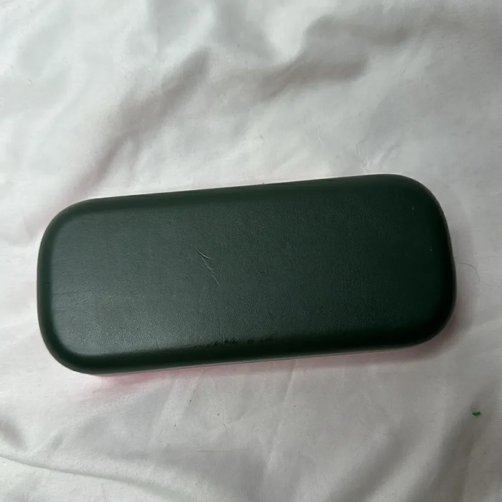 Kate Spade New York Eyeglass Pink/Green Eyeglass Case With‎ Cleaning Cloth.